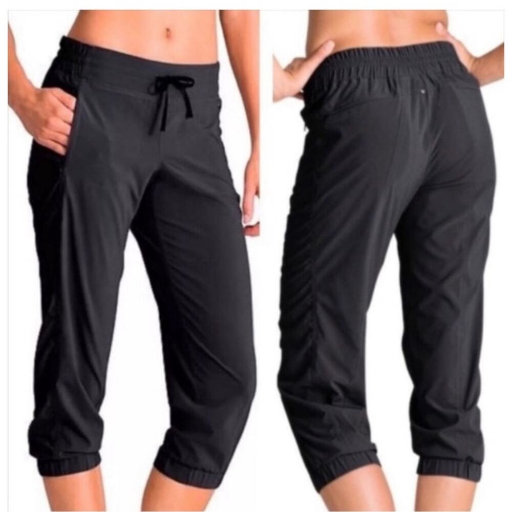 Athleta‎ La Viva Crop Black Jogger Pants Drawstring Size 4 Athleisure Travel Gym